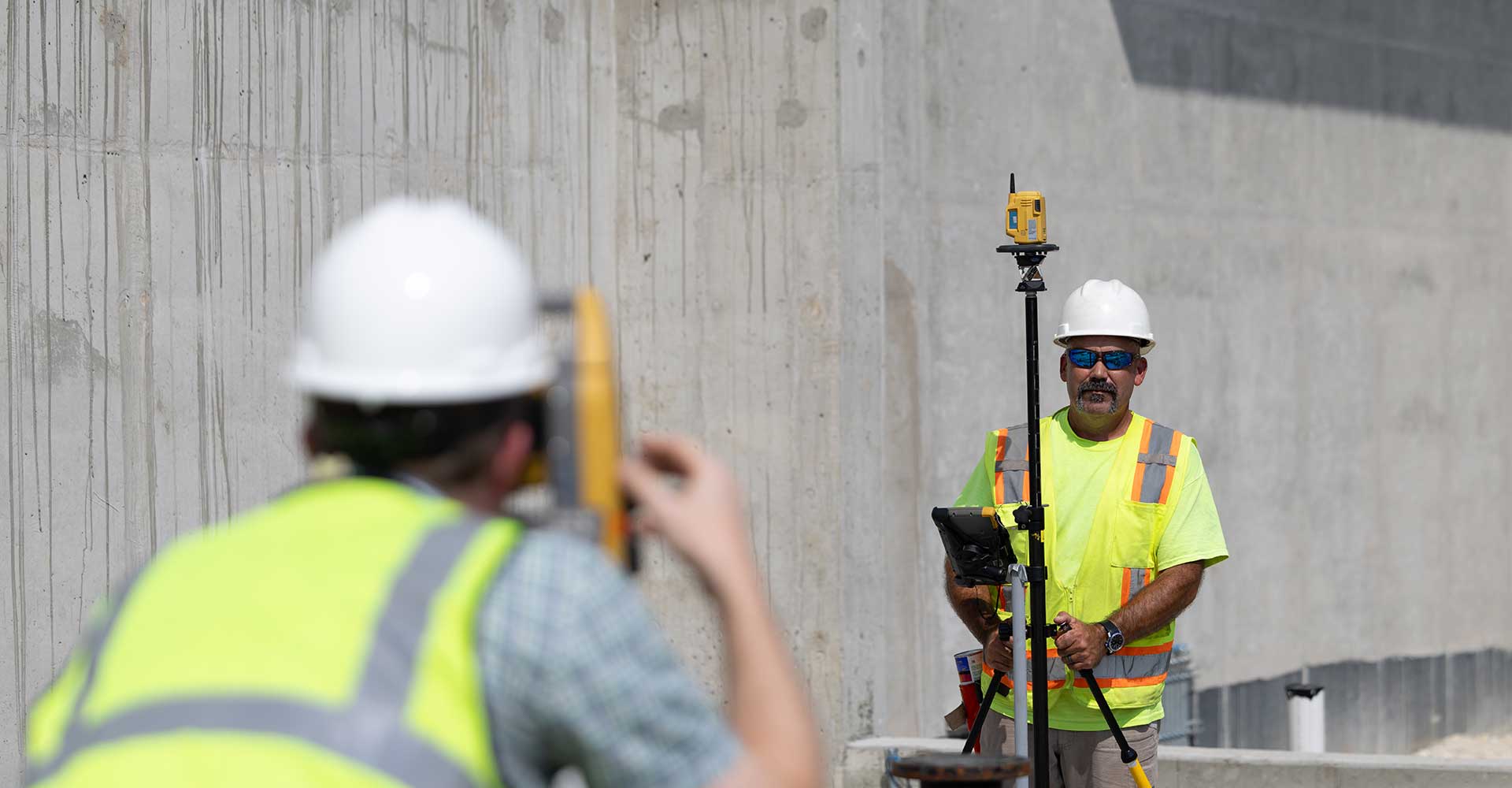 About Man with hardhat